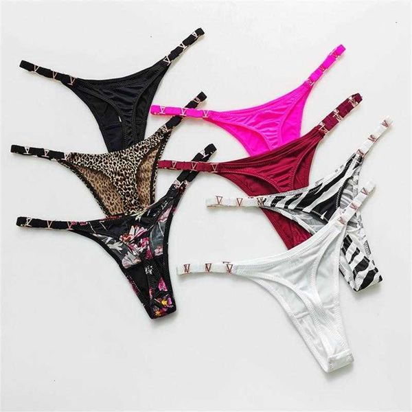 toy massager thong women metal ice silk underwear briefs seamless panties zebra flower low rise luxury g string bikini girls panty
toy massager thong women metal ice silk underwear briefs seamless panties zebra flower low rise luxury g string bikini girls panty