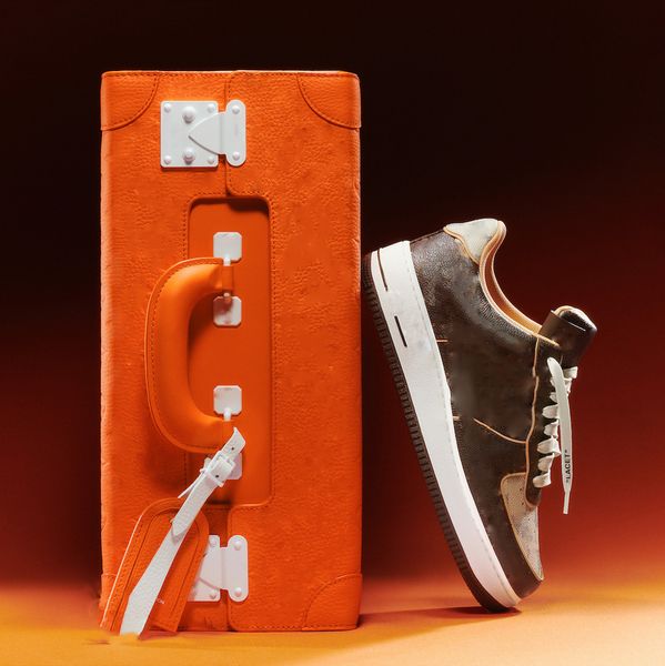 designers flower 1 low shoes luxury classic white black yellow gold red orange blue green purple men women sports sneakers with orange suitc
designers flower 1 low shoes luxury classic white black yellow gold red orange blue green purple men women sports sneakers with orange suitc