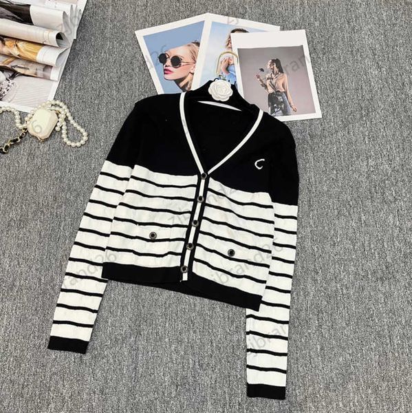 sweater womens sweater designer brand patchwork striped letter jacquard knitwear custom button v neck pocket sweater autumn winter warm wome, White;black
sweater womens sweater designer brand patchwork striped letter jacquard knitwear custom button v neck pocket sweater autumn winter warm wome, White;black