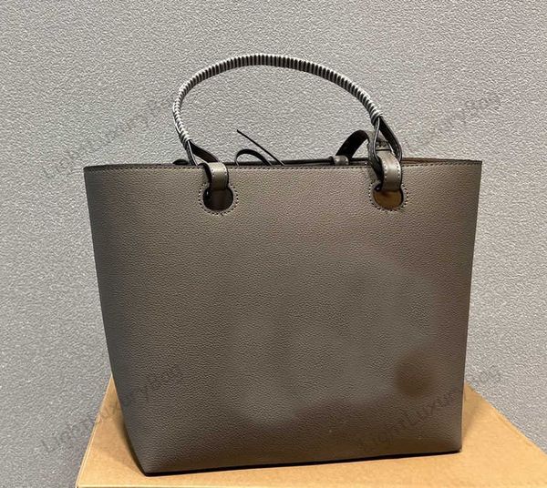 tote bag designer leather wallet high capacity shoulder practical convenient handbags for women classic famous brand shopping purses 220216
tote bag designer leather wallet high capacity shoulder practical convenient handbags for women classic famous brand shopping purses 220216