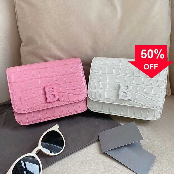 designer bags leather crocodile women's 2022 new b-button organ small square cowhide bean curd one shoulder slant span evening clutches
designer bags leather crocodile women's 2022 new b-button organ small square cowhide bean curd one shoulder slant span evening clutches