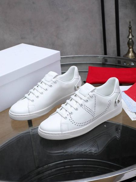 2022 new velentinoses designer mens and woman casual shoes cycling footwear fashion leather sneake valentinoe''valentinoity amz, Black
2022 new velentinoses designer mens and woman casual shoes cycling footwear fashion leather sneake valentinoe''valentinoity amz, Black