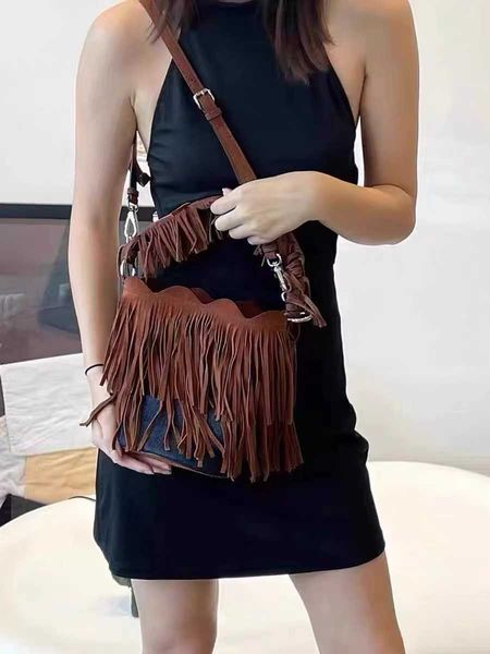 shoulder bags female autumn and winter fashion korean version bucket mirror quqlity canvas tassel single crossbody 221017
shoulder bags female autumn and winter fashion korean version bucket mirror quqlity canvas tassel single crossbody 221017