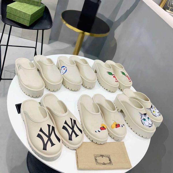designer women hole slippers mens rubber sandals 5cm/2.5cm luxury thick bottom eva shoes summer beach increased platform non-slip casual pur, Black
designer women hole slippers mens rubber sandals 5cm/2.5cm luxury thick bottom eva shoes summer beach increased platform non-slip casual pur, Black