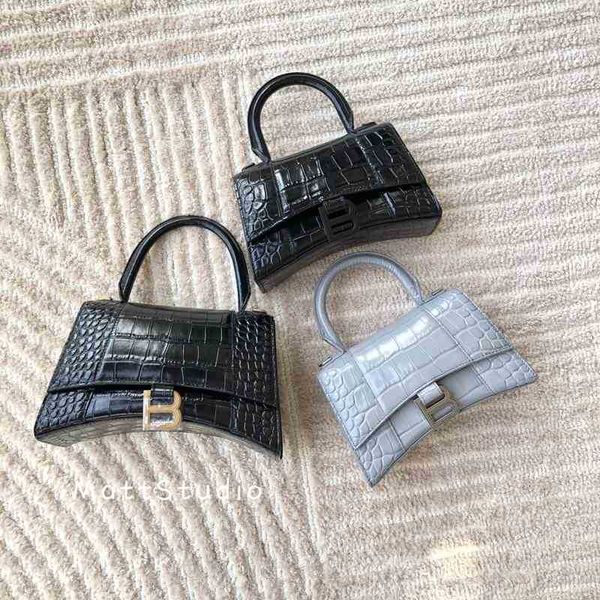 designer hourglass bags balencigas handbags mattstudio 19 grey embossing shoulder crossbody
designer hourglass bags balencigas handbags mattstudio 19 grey embossing shoulder crossbody