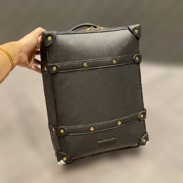 leather designer backpacks men soft trunk bag women travel luggage shoulder bags luxurys designers schoolbag large v backpack handbag rucksa
leather designer backpacks men soft trunk bag women travel luggage shoulder bags luxurys designers schoolbag large v backpack handbag rucksa