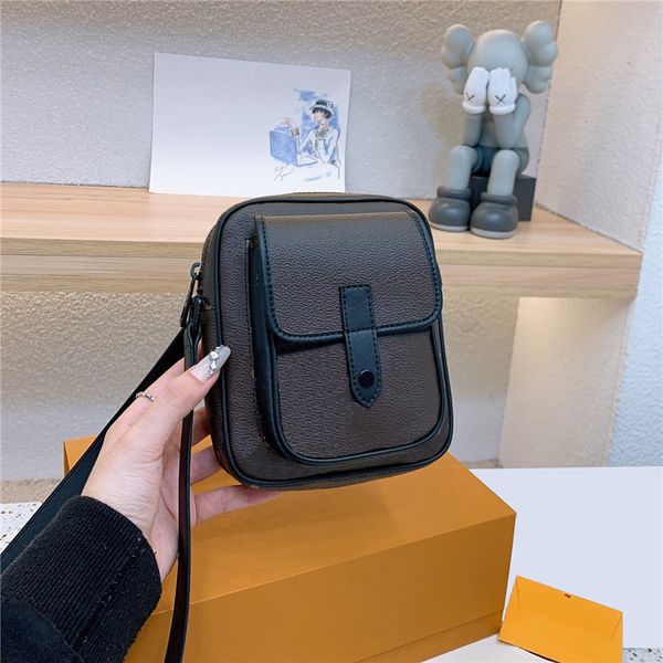 vintage old flowers mobile bags leather shoulder bag cross body handbags men women outdoor bag purse
vintage old flowers mobile bags leather shoulder bag cross body handbags men women outdoor bag purse