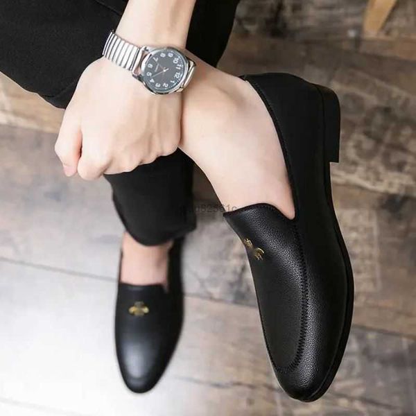 2021 new men shoes loafers pu leather outdoors fashion classic comfortable spring autumn slip on simplicity round toe concise casual, Black
2021 new men shoes loafers pu leather outdoors fashion classic comfortable spring autumn slip on simplicity round toe concise casual, Black