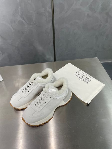2022 winter womens and mens beautiful designer sneaker casual designer shoes - keep warm womens and mens eu size 35-45 shoes sneakers, Red;white
2022 winter womens and mens beautiful designer sneaker casual designer shoes - keep warm womens and mens eu size 35-45 shoes sneakers, Red;white