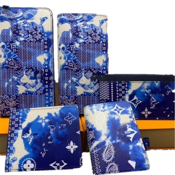 22ss limited edition wallets blue flower gradient women clutch bags luxury brand multi card folding portable short wallet large capacity zip, Red;black
22ss limited edition wallets blue flower gradient women clutch bags luxury brand multi card folding portable short wallet large capacity zip, Red;black