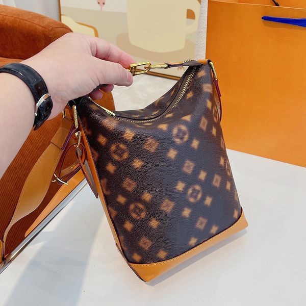 designer luxury women the tote bag fashion versatile handbags shoulder crossbody bags purse tories totes large capacity saddle wallets 7a vc
designer luxury women the tote bag fashion versatile handbags shoulder crossbody bags purse tories totes large capacity saddle wallets 7a vc