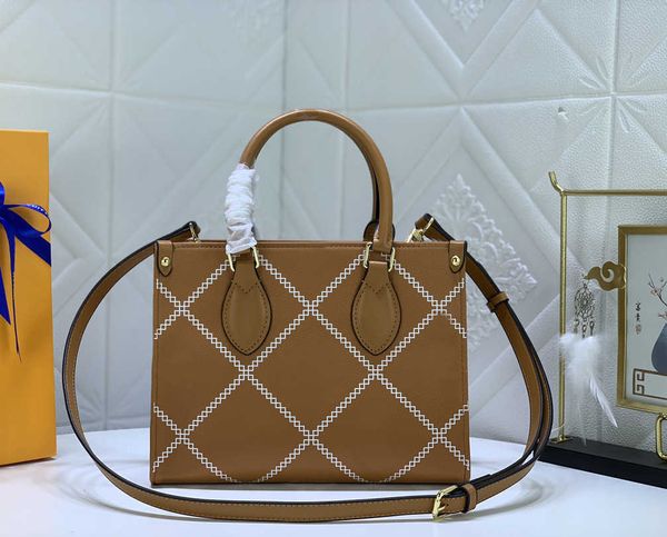 23ss fashion designers women handbags luxurys lady shoulder bags leather messenger bag classic flowers crossbody purses onthego, Red;black
23ss fashion designers women handbags luxurys lady shoulder bags leather messenger bag classic flowers crossbody purses onthego, Red;black