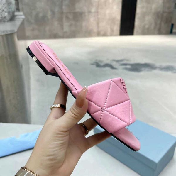 designer women's slippers square flat sandals summer leather flats comfort shoes walking seaside flip-flops 35-43 with box se0x, Black
designer women's slippers square flat sandals summer leather flats comfort shoes walking seaside flip-flops 35-43 with box se0x, Black