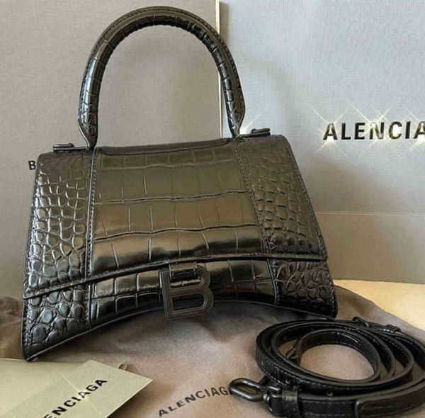 designer shoulder balencaigass bags same bag star female 2022 hourglass versatile family crocodile character leather
designer shoulder balencaigass bags same bag star female 2022 hourglass versatile family crocodile character leather