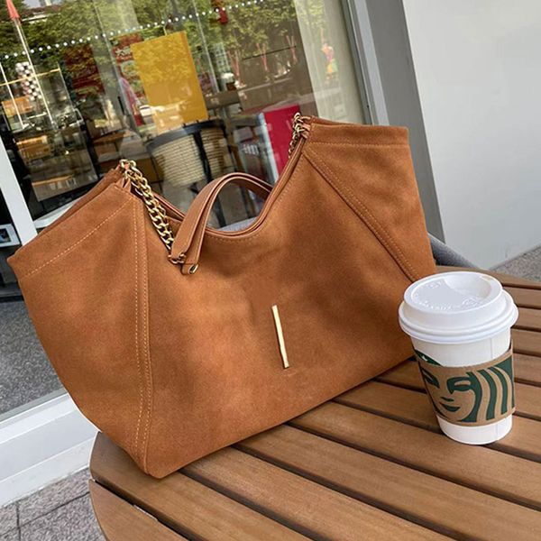 brown tote shopping bag women shoulder bags gold hardware fashion letters zip pouch large capacity pocket magnetic buckle closure solid colo
brown tote shopping bag women shoulder bags gold hardware fashion letters zip pouch large capacity pocket magnetic buckle closure solid colo