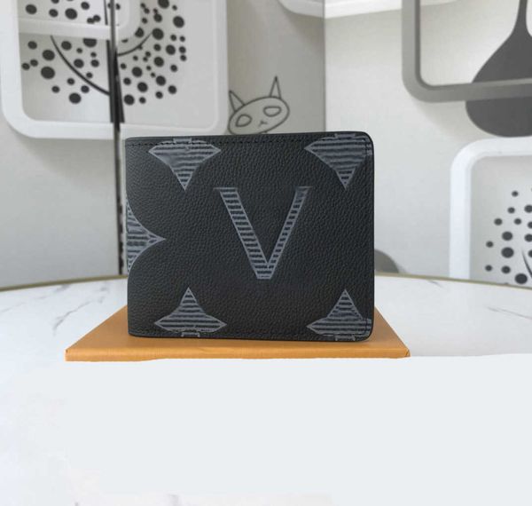 fashion flowers designer wallets luxurys men women leather bags classic letters key coin purse with box amier graphite card, Red;black
fashion flowers designer wallets luxurys men women leather bags classic letters key coin purse with box amier graphite card, Red;black