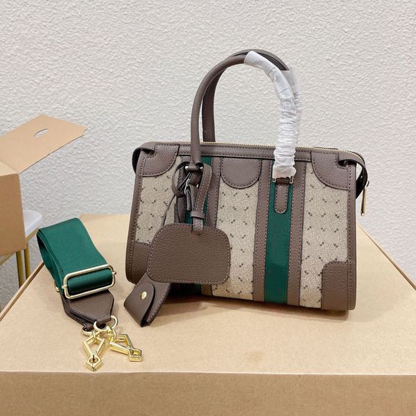 messenger bag women handbag tote bags shoulder crossbody bag hardware letters metal zipper two nylon straps removable striped strap large pu
messenger bag women handbag tote bags shoulder crossbody bag hardware letters metal zipper two nylon straps removable striped strap large pu