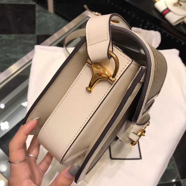 2021 women fashion bags designers handbag luxurys womens leather crossbody handbags casual purses backpack tote shoulder bag
2021 women fashion bags designers handbag luxurys womens leather crossbody handbags casual purses backpack tote shoulder bag