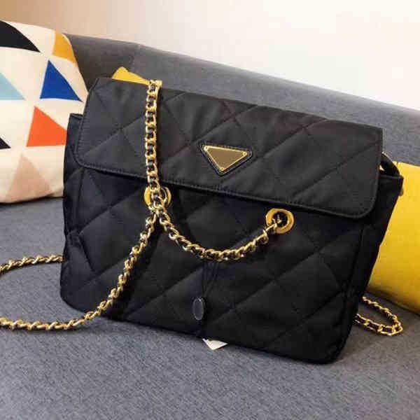 luxurys designers oversize women handbag air force one recreation bag fashion wholesale handbags imitation brands waterproof nylon clutch
luxurys designers oversize women handbag air force one recreation bag fashion wholesale handbags imitation brands waterproof nylon clutch