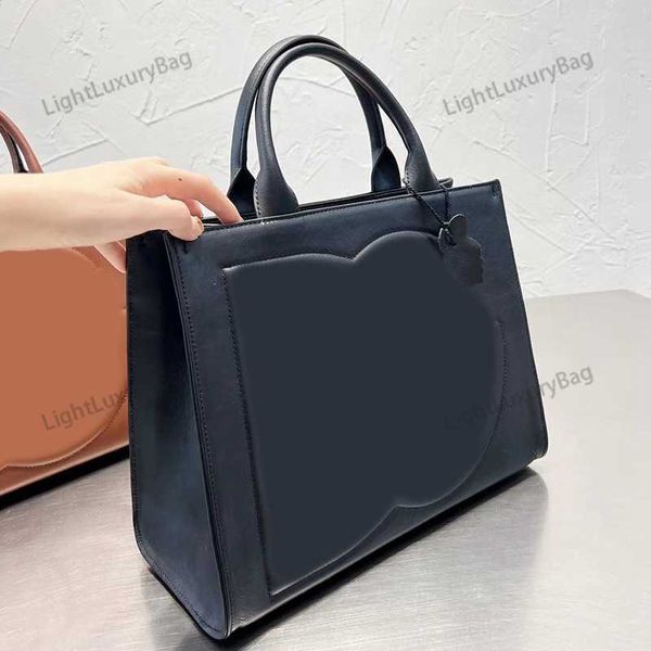 5a tote elegant designer bag leather high capacity handbag quality crossbody for women classic famous brand shopping purses 220320
5a tote elegant designer bag leather high capacity handbag quality crossbody for women classic famous brand shopping purses 220320