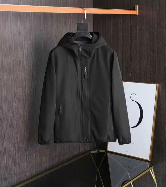 2022 designer mens jacket womens winter jackets parka man coat fashion hi outdoor windbreakers, Black;brown
2022 designer mens jacket womens winter jackets parka man coat fashion hi outdoor windbreakers, Black;brown