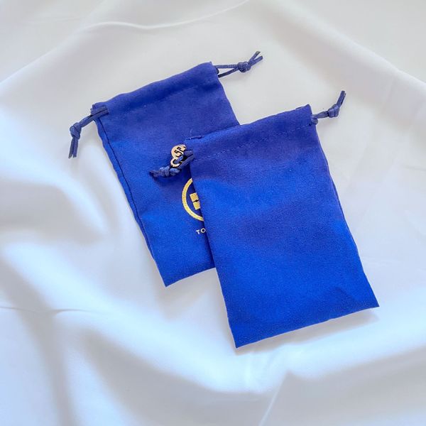 t g k ks brand jewelry gift bag designer v pouch box for women men stainless steel bracelet bangle rings necklace earrings dust bags, Pink;blue
t g k ks brand jewelry gift bag designer v pouch box for women men stainless steel bracelet bangle rings necklace earrings dust bags, Pink;blue