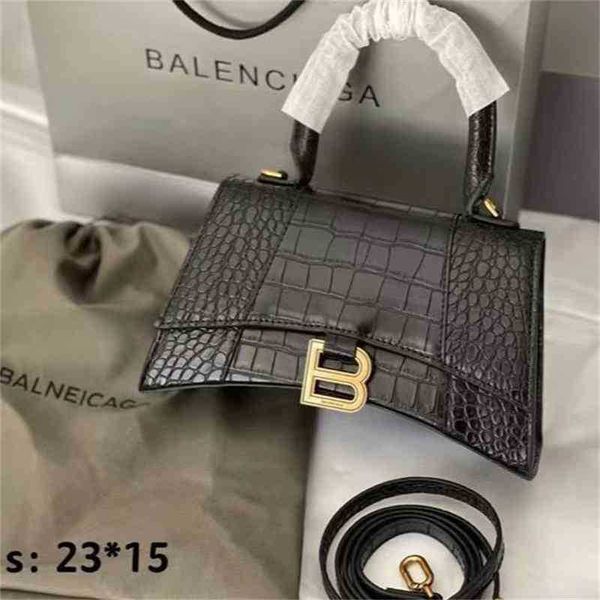 designer shoulder balencaigass bags hourglass leather 2022 single shoulder cross carry bag
designer shoulder balencaigass bags hourglass leather 2022 single shoulder cross carry bag
