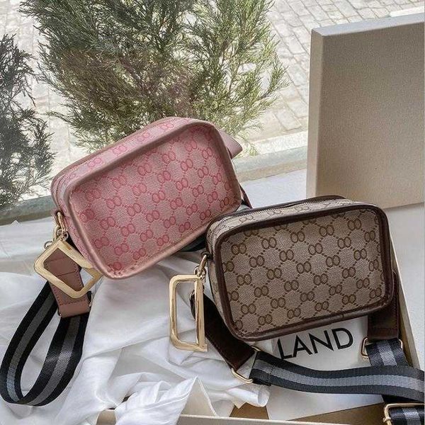 canvas handbags spring/summer fashion bags mobile phone one-shoulder messenger small square bag
canvas handbags spring/summer fashion bags mobile phone one-shoulder messenger small square bag