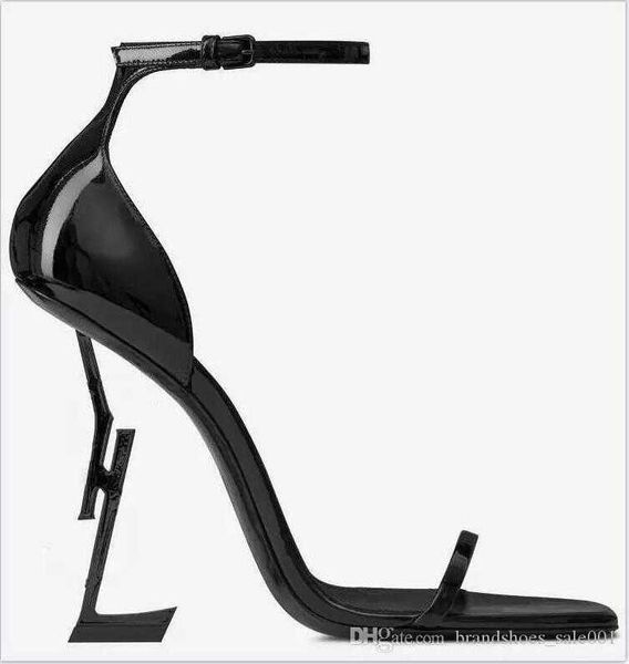 dress shoes lady sandals high heel shoes slides with box classics fashion beach thick bottom leather alphabet women, Black
dress shoes lady sandals high heel shoes slides with box classics fashion beach thick bottom leather alphabet women, Black