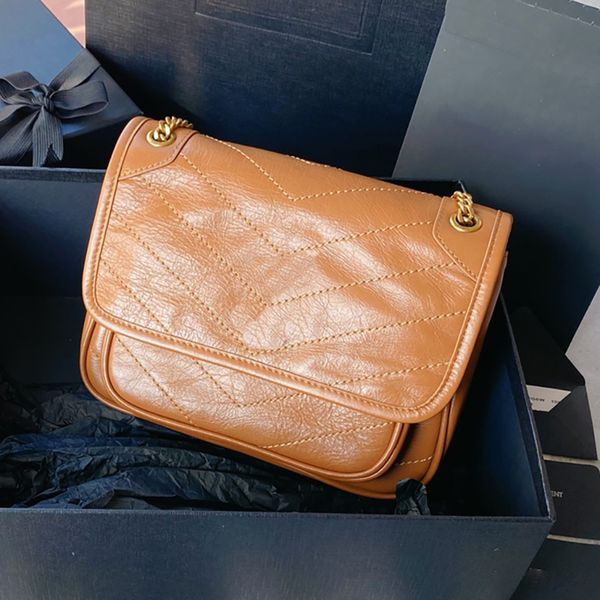 classic niki messenger bags stray bag pleated oil wax womens chain diagonal crossbody purple black burgundy rivet apricot small handbags des
classic niki messenger bags stray bag pleated oil wax womens chain diagonal crossbody purple black burgundy rivet apricot small handbags des