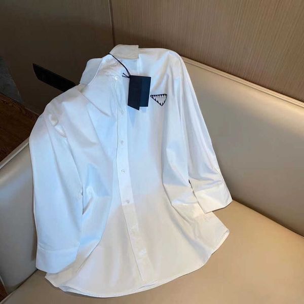designer womens two piece pants set tracksuits summer inverted triangle letter print collar mid sleeve shirt with loose shorts casual suit, White
designer womens two piece pants set tracksuits summer inverted triangle letter print collar mid sleeve shirt with loose shorts casual suit, White