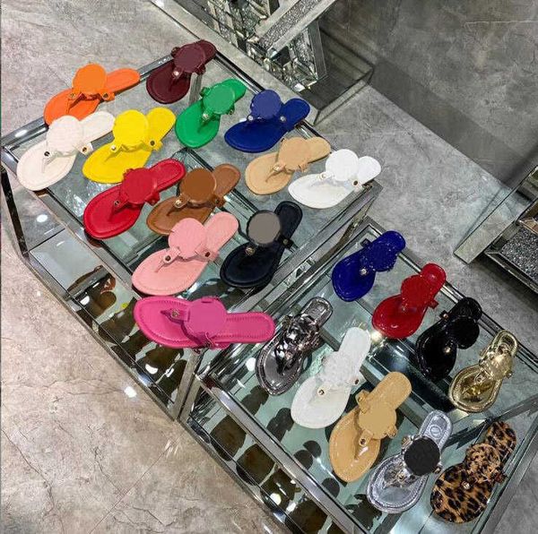 2022 summer leather women sandals beach cork slippers casual double buckle clogs slides women slip on flip flop shoes size 35-43 with box, Black
2022 summer leather women sandals beach cork slippers casual double buckle clogs slides women slip on flip flop shoes size 35-43 with box, Black