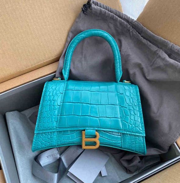 designer shoulder balencaigass bags same bag star female 2022 versatile family character leather diagonal hourglass shoulder
designer shoulder balencaigass bags same bag star female 2022 versatile family character leather diagonal hourglass shoulder