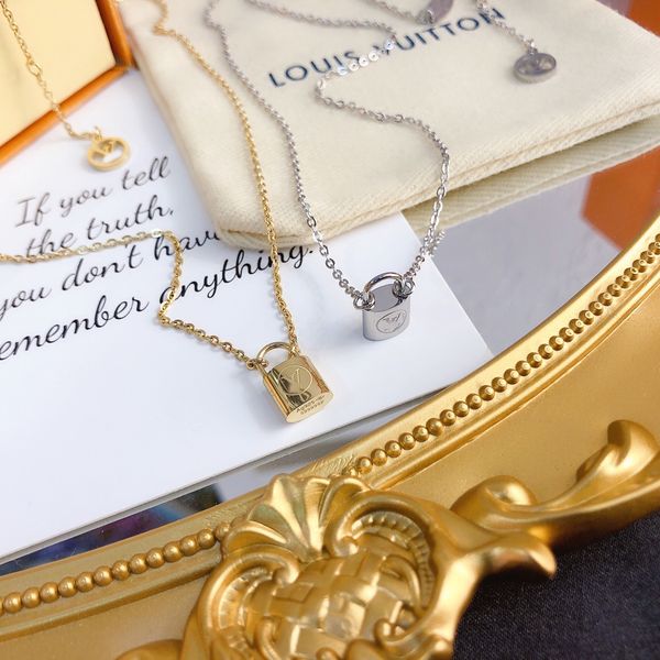 high-quality brand choker necklace designer 925 silver plated 18k gold plated stainless steel letter lock pendant necklaces for women statem
high-quality brand choker necklace designer 925 silver plated 18k gold plated stainless steel letter lock pendant necklaces for women statem