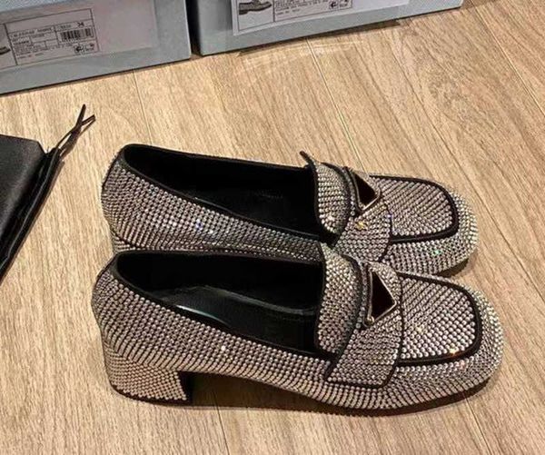 brand casual shoes 2022 spring new luxury full diamond high-heeled single shoes women's head triangular size, Black
brand casual shoes 2022 spring new luxury full diamond high-heeled single shoes women's head triangular size, Black