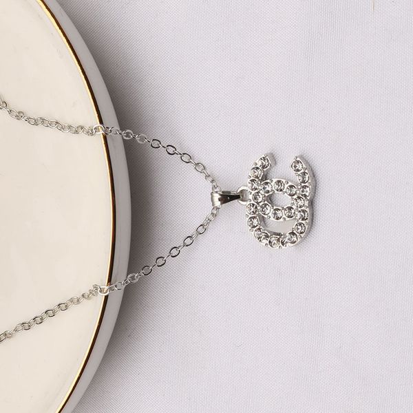 luxury designer double letter pendant necklaces 18k gold plated 925 silver plated crysatl pearl rhinestone necklace for women wedding party
luxury designer double letter pendant necklaces 18k gold plated 925 silver plated crysatl pearl rhinestone necklace for women wedding party