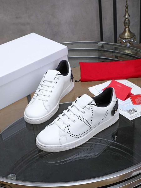 2022 new velentinoses designer mens and woman casual shoes cycling footwear fashion leather sneake valentinoe''valentinoity vqm, Black
2022 new velentinoses designer mens and woman casual shoes cycling footwear fashion leather sneake valentinoe''valentinoity vqm, Black