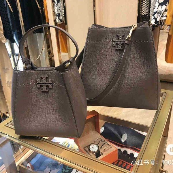 designer bags torys shoulder handbags autumn winter 2022 leather deformed bucket bag large capacity shoulder portable litchi
designer bags torys shoulder handbags autumn winter 2022 leather deformed bucket bag large capacity shoulder portable litchi