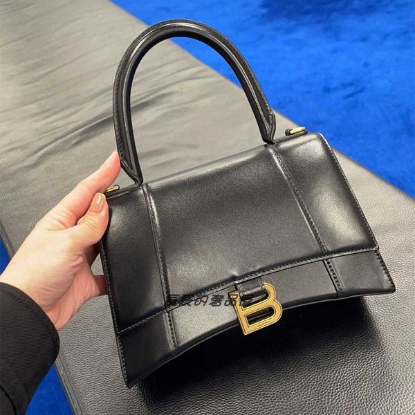 designer handbags balenciga hourglass bags small embossed smooth leather messenger
designer handbags balenciga hourglass bags small embossed smooth leather messenger