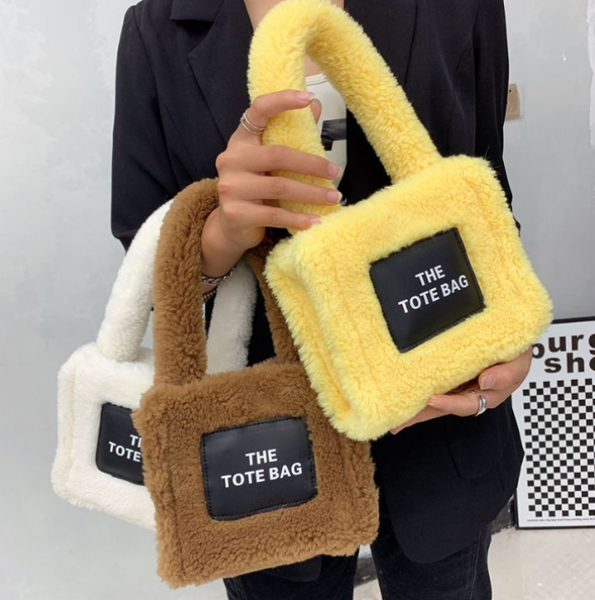 imitation lamb wool duffel bags fashion mini tote designer soft plush women handbags
imitation lamb wool duffel bags fashion mini tote designer soft plush women handbags