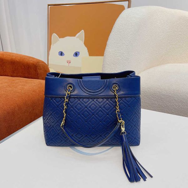designer luxury women bag torys handbag tb fashion inclined shoulder bags versatile purses tories burchs totes large capacity saddle coal 7a
designer luxury women bag torys handbag tb fashion inclined shoulder bags versatile purses tories burchs totes large capacity saddle coal 7a