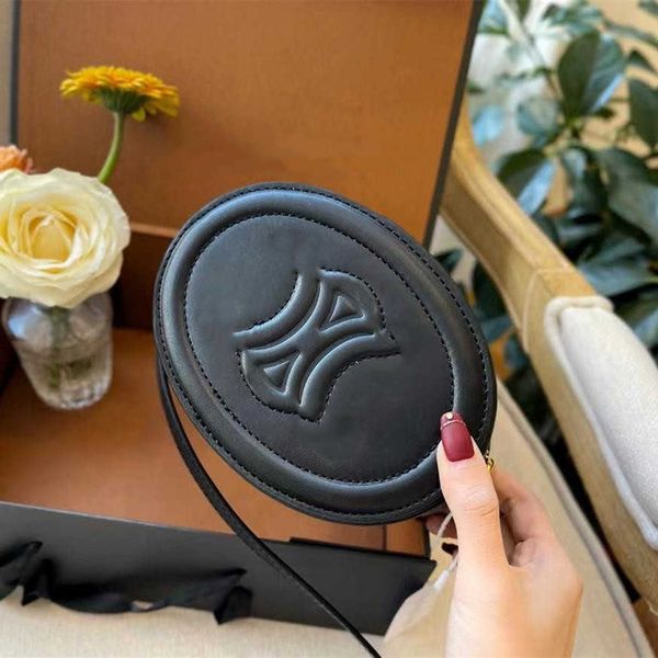 designer bag 2023 new saikai xuanmenlin women's pig nose mini round cake camera one shoulder crossbody mouth red factory direct sale pu
designer bag 2023 new saikai xuanmenlin women's pig nose mini round cake camera one shoulder crossbody mouth red factory direct sale pu