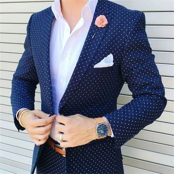 dark blue dot men's suit peaked lapel blazers wedding male tuxedos one button slim fit groom wear 2 pieces prom jacket and pants 220409, White;black
dark blue dot men's suit peaked lapel blazers wedding male tuxedos one button slim fit groom wear 2 pieces prom jacket and pants 220409, White;black