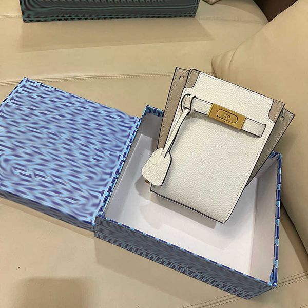 designer luxury women the tote bag fashion versatile handbags shoulder crossbody bags purse tories totes large capacity saddle wallets 7a 2a
designer luxury women the tote bag fashion versatile handbags shoulder crossbody bags purse tories totes large capacity saddle wallets 7a 2a