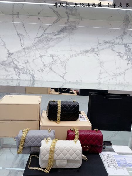 womens classic mini flap bags trendy gold metal hardware chain crossbody shoulder crossbody bags handbags 20x13cm
womens classic mini flap bags trendy gold metal hardware chain crossbody shoulder crossbody bags handbags 20x13cm