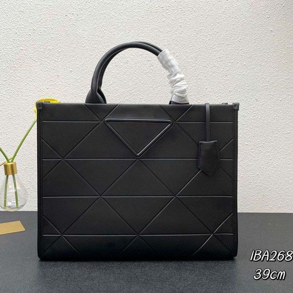 women tote luxurys designer bag fashion real leather handbags large capacity messenger crossbody shoulder triangle bag ladies work bags purs
women tote luxurys designer bag fashion real leather handbags large capacity messenger crossbody shoulder triangle bag ladies work bags purs