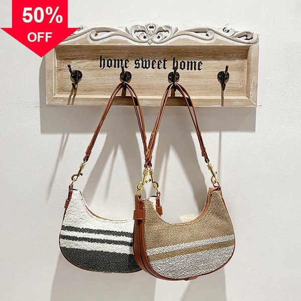 designer bag 2022 new commuter women's axillary triumphal arch crescent one shoulder crossbody handheld universal factory direct sale p
designer bag 2022 new commuter women's axillary triumphal arch crescent one shoulder crossbody handheld universal factory direct sale p