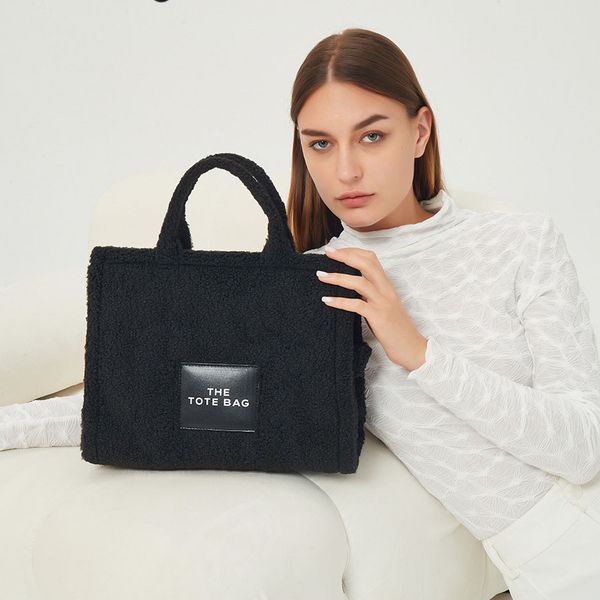 evening bags handbag designer fashion hairy shoulder tote bag luxury large capacity wallet lady letters crossbody bags 220519
evening bags handbag designer fashion hairy shoulder tote bag luxury large capacity wallet lady letters crossbody bags 220519