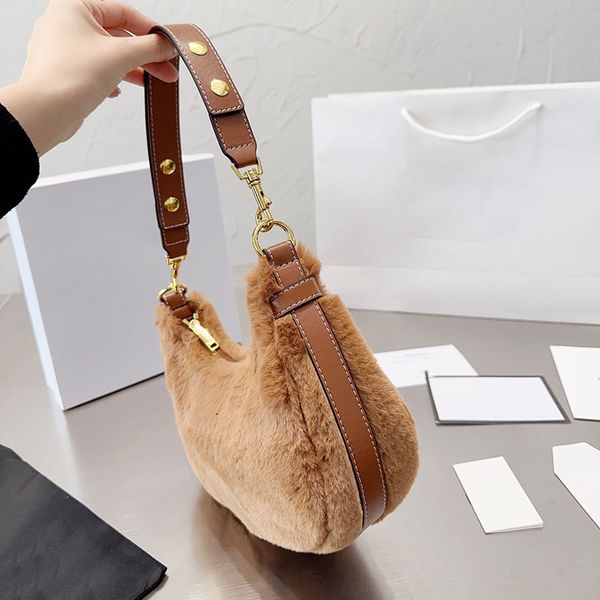 evening bags plush shoulder bag rivet fashion armpit crescent soft women handbags warm underarm dinner clutch purse lambwool hairiness leath
evening bags plush shoulder bag rivet fashion armpit crescent soft women handbags warm underarm dinner clutch purse lambwool hairiness leath