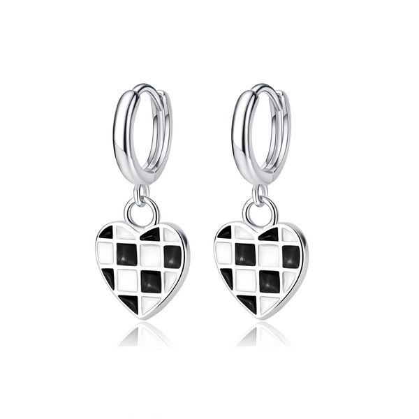 drop gum checkerboard heart-shaped earring stylish female niche design mosaic earring hanging black and white checkered, Golden;silver
drop gum checkerboard heart-shaped earring stylish female niche design mosaic earring hanging black and white checkered, Golden;silver